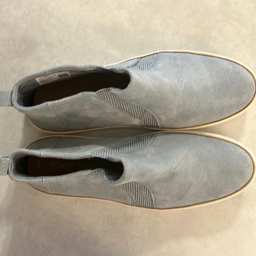 NWOT TOM'S Men’s Bryce Shoes Stone Grey Suede Size 10